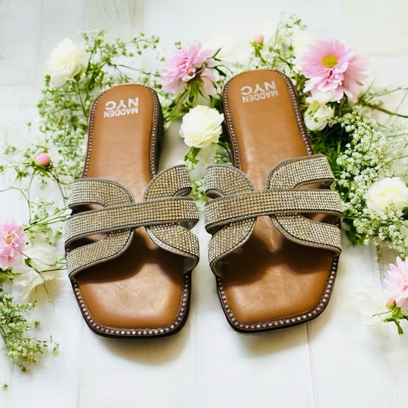 Madden NYC Selina Sandals with Criss-Cross Straps - Picture 3 of 7